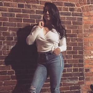 Meet your Posher, Nayeli